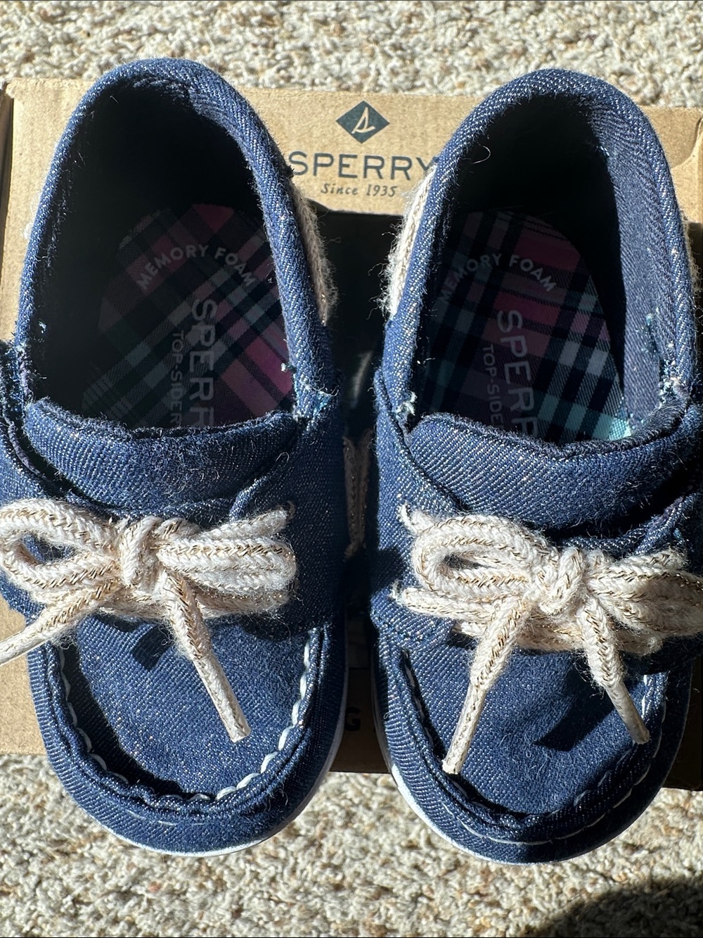 Baby girl blue and gold Sperry shoes - Picture 2 of 4